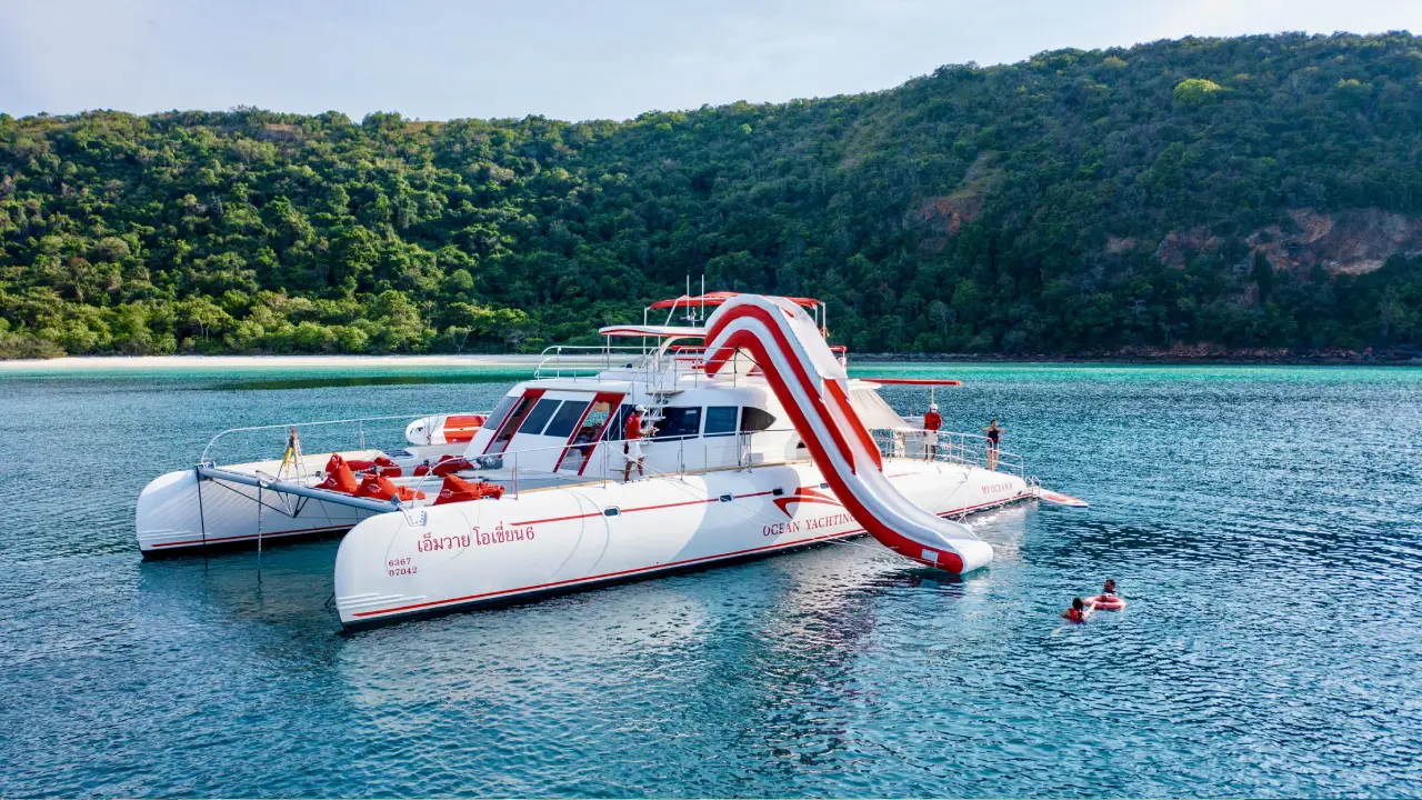 Yacht Trip Pattaya 2 Islands and Sunset