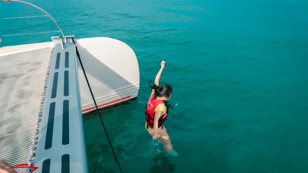 Yacht Trip Pattaya 2 Islands and Sunset